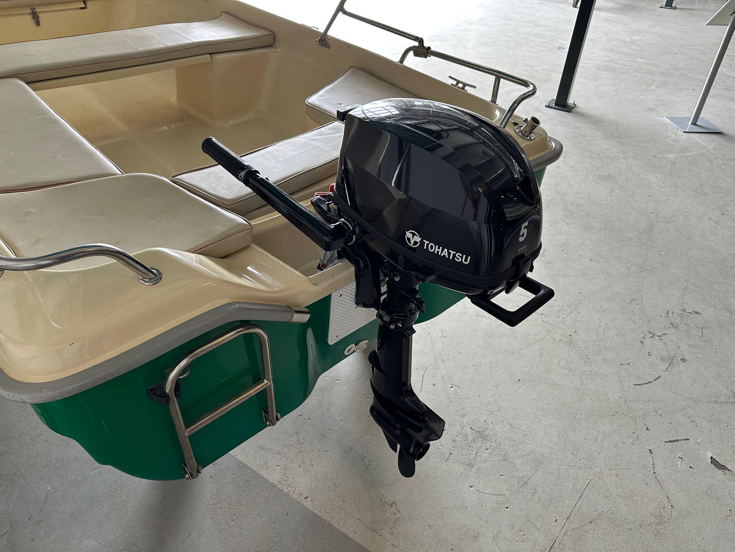 Groene console boot met nieuwe Tohatsu 5pk | Direct leverbaar