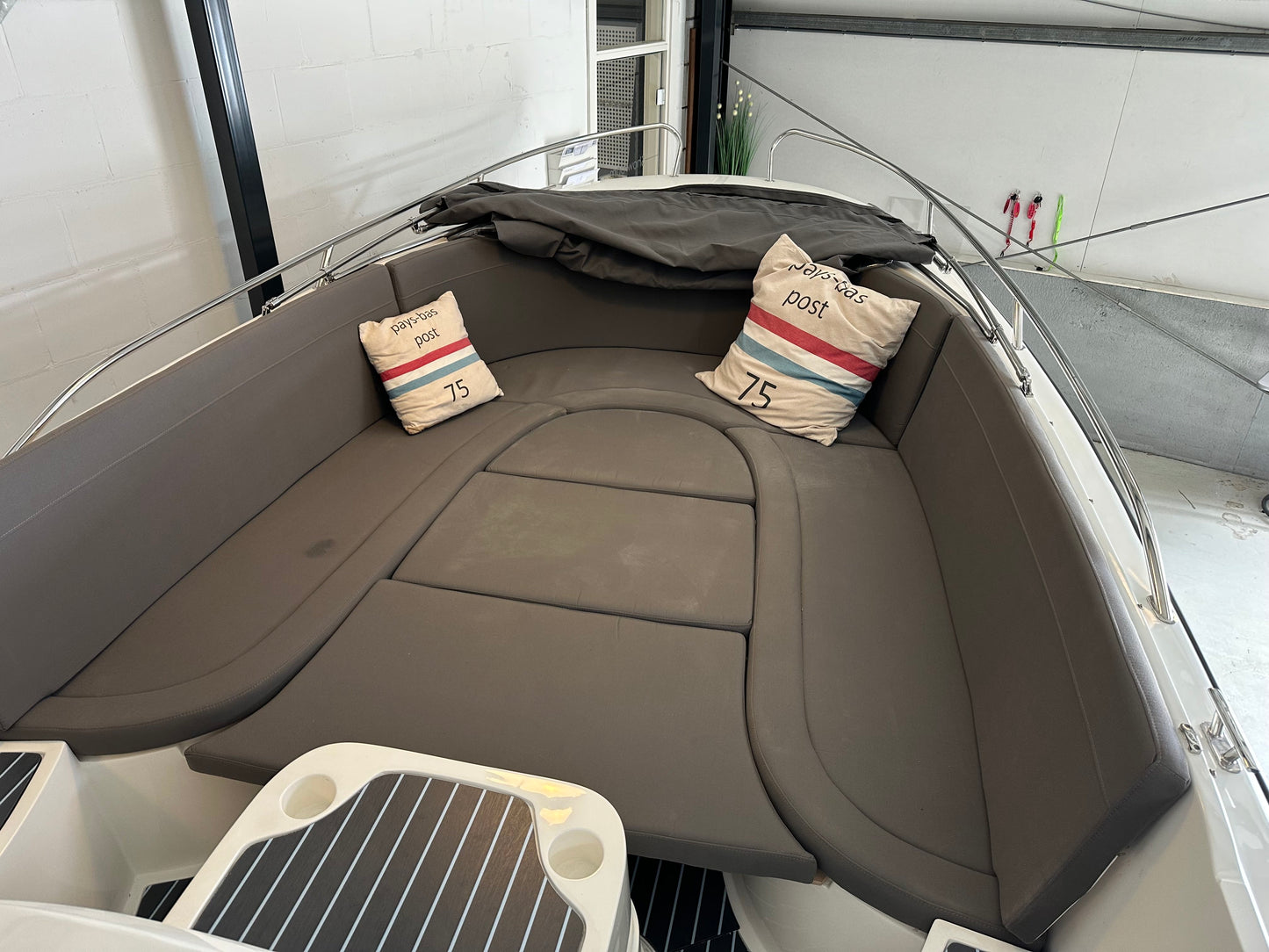 Aanbieding Royal Ruyter 670 Prestige tender inclusief VETUS 28 PK inboard diesel