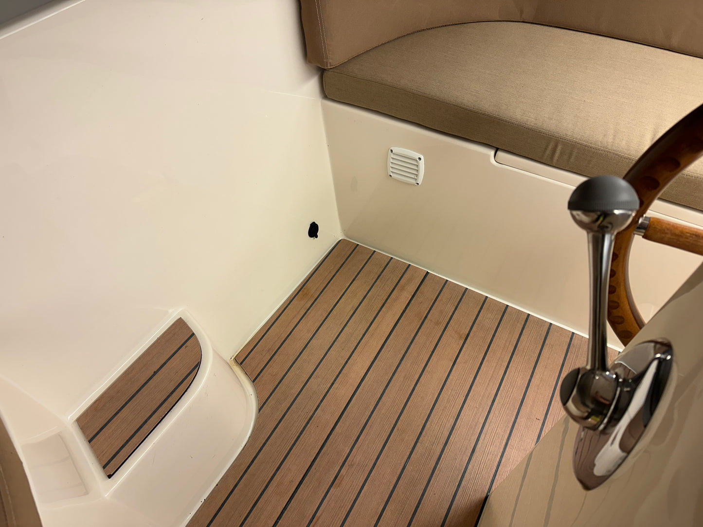 Admiraal 550 met Tohatsu 20PK