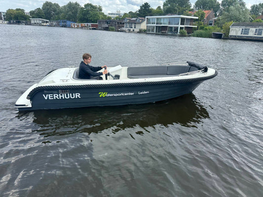 Huur de Royal Ruyter 555-2 sloep (6 pers.)