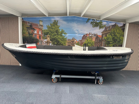 Royal Ruyter 560 | overjarig showmodel | €1.000 euro korting