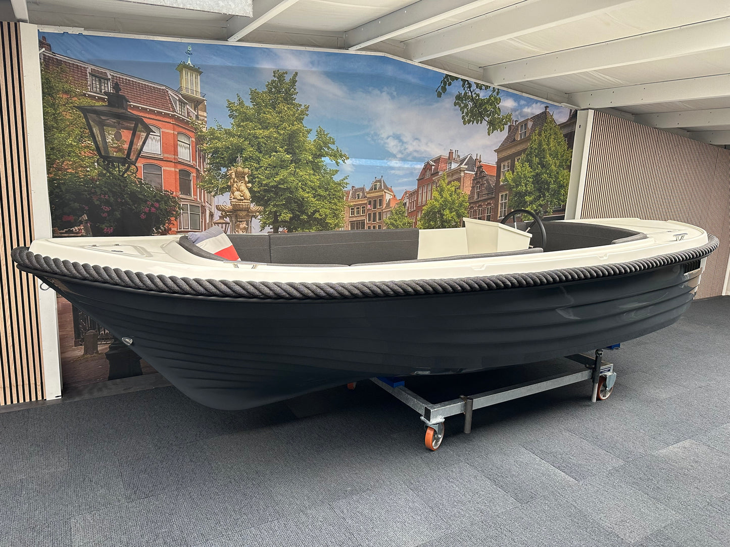 Royal Ruyter 560 | overjarig showmodel | €1.000 euro korting