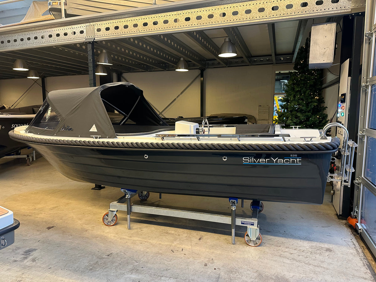 Silveryacht 525