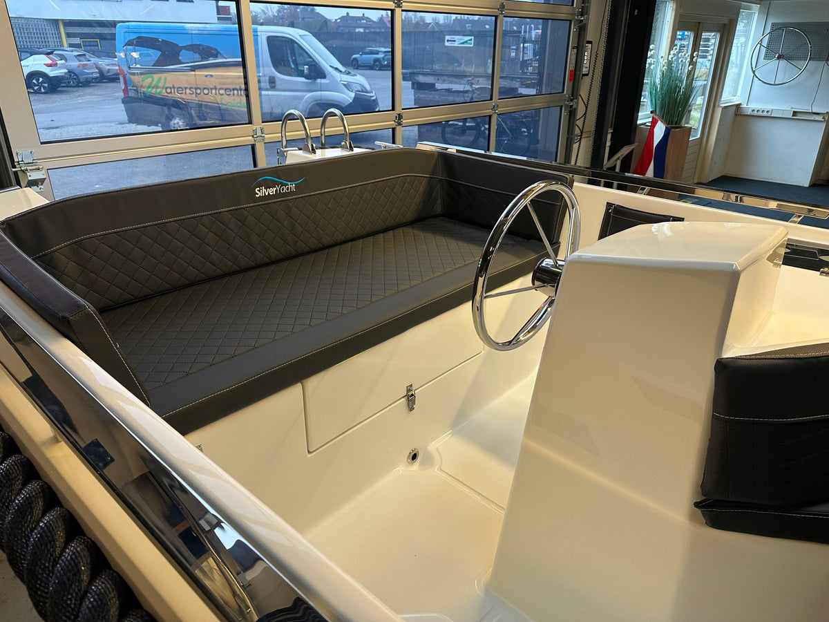 Silveryacht 525