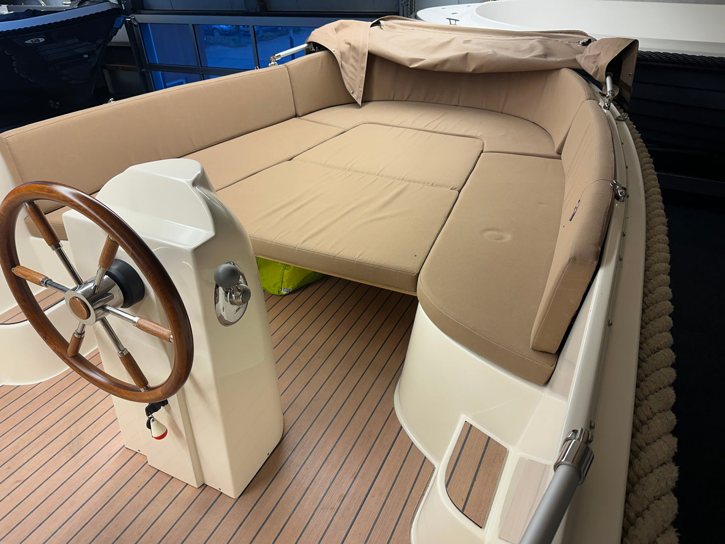 Admiraal 550 met Tohatsu 20PK