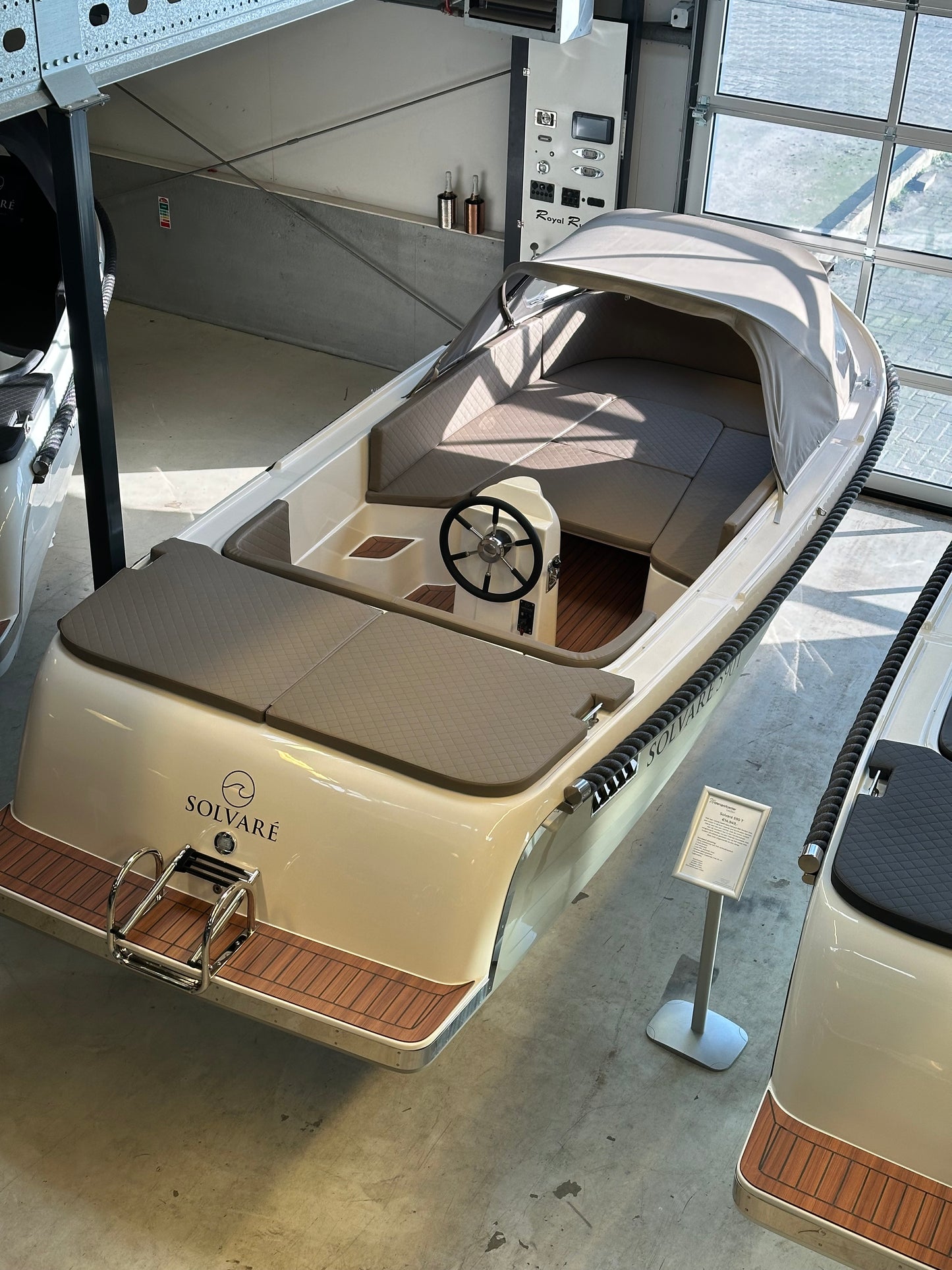 Solvaré 590 Tender