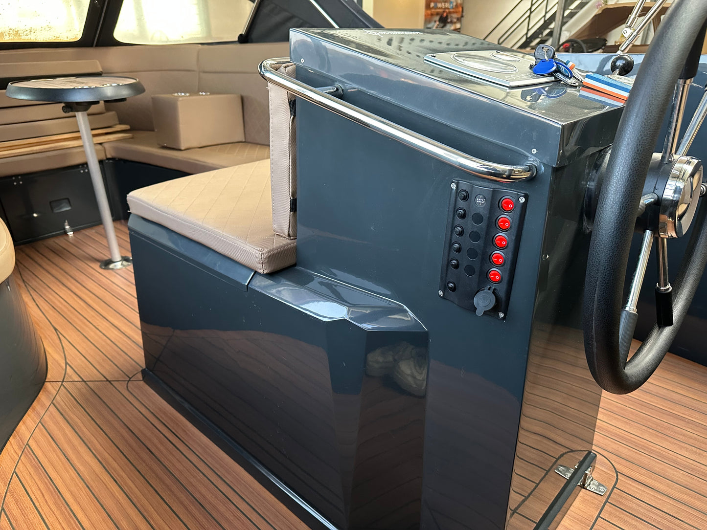 Maxima 630 met Vetus 4 cillinder